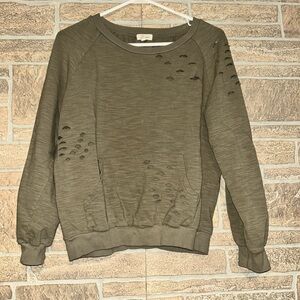 Duets Olive Green Distressed Raglan Sweatshirt - Size Large